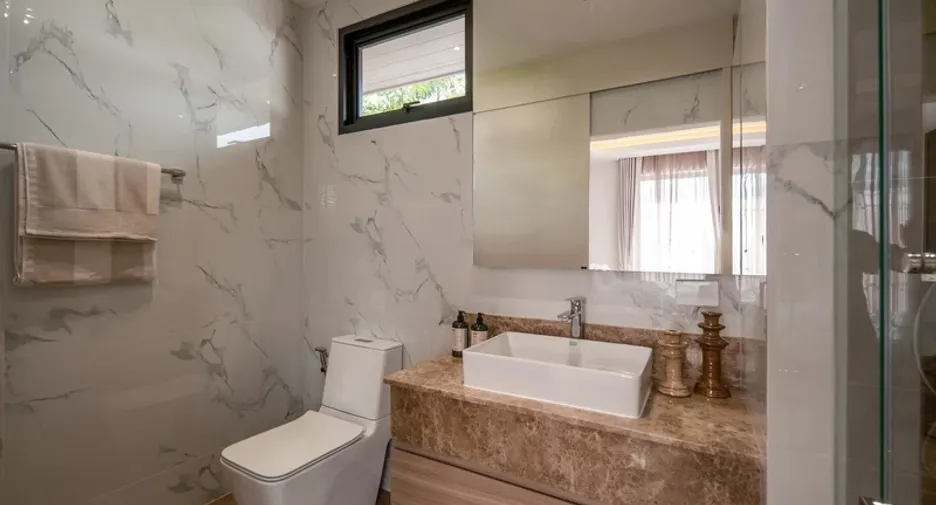 À vendre 4 chambres villa à San Sai, Chiang Mai