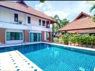 For rent 4 bedrooms villa in Hang Dong, Chiang Mai