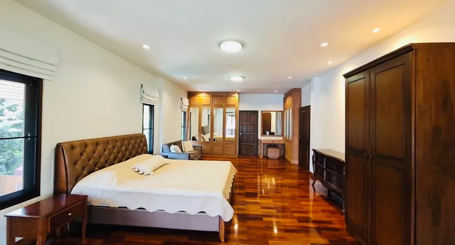 For rent 4 bedrooms villa in Hang Dong, Chiang Mai
