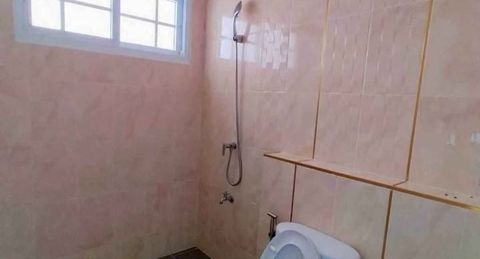 For rent 3 bedrooms townhouse in Huay Yai, Pattaya