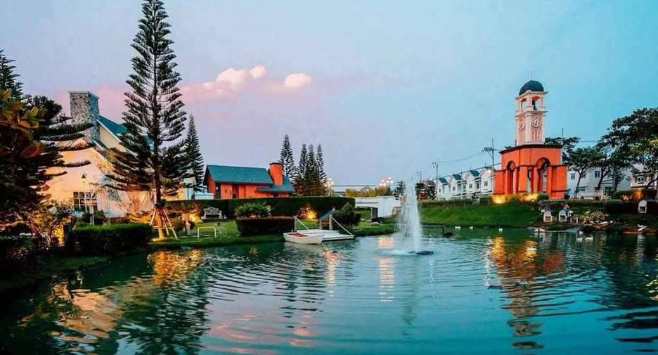 For rent 3 bedrooms townhouse in Huay Yai, Pattaya