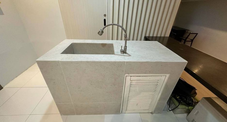 For sale 2 bedrooms condo in Chatuchak, Bangkok