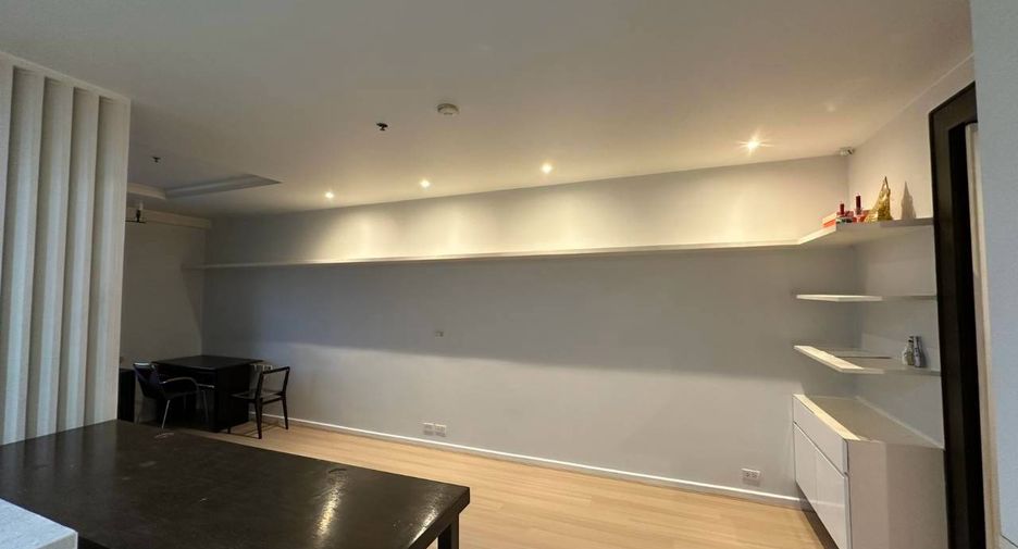 For sale 2 bedrooms condo in Chatuchak, Bangkok