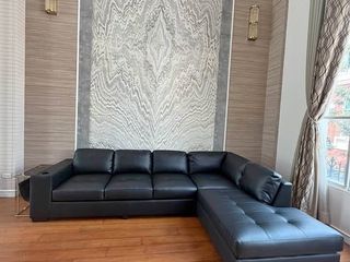For rent 4 bedrooms townhouse in Watthana, Bangkok