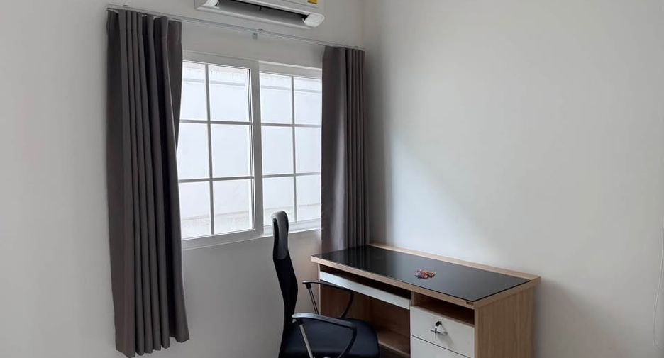 Haus zur Miete mit 4 Zimmer in Bang Phli, Samut Prakan