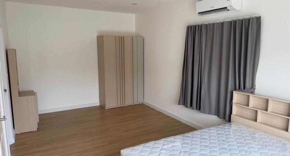 Haus zur Miete mit 4 Zimmer in Bang Phli, Samut Prakan