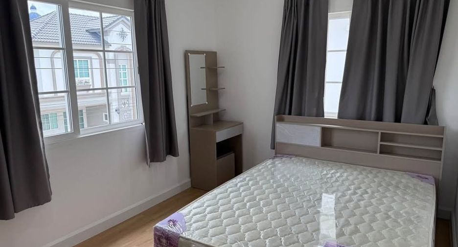 Haus zur Miete mit 4 Zimmer in Bang Phli, Samut Prakan