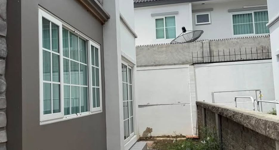 Haus zur Miete mit 4 Zimmer in Bang Phli, Samut Prakan