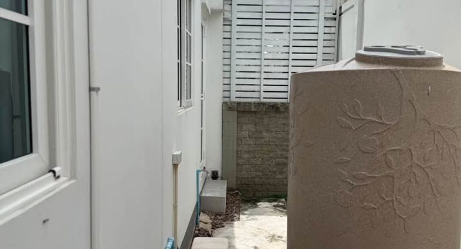 Haus zur Miete mit 4 Zimmer in Bang Phli, Samut Prakan