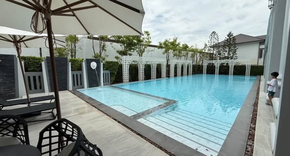 Haus zur Miete mit 4 Zimmer in Bang Phli, Samut Prakan