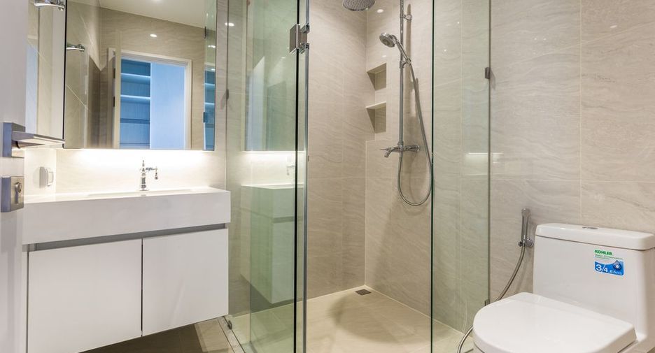 For sale 2 bedrooms condo in Pathum Wan, Bangkok