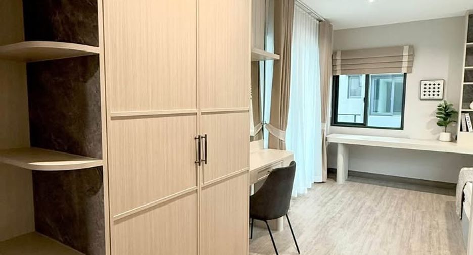 Haus zur Miete mit 4 Zimmer in Bang Phli, Samut Prakan