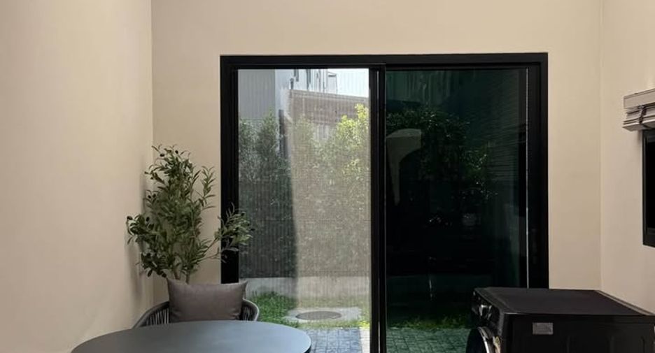Haus zur Miete mit 4 Zimmer in Bang Phli, Samut Prakan