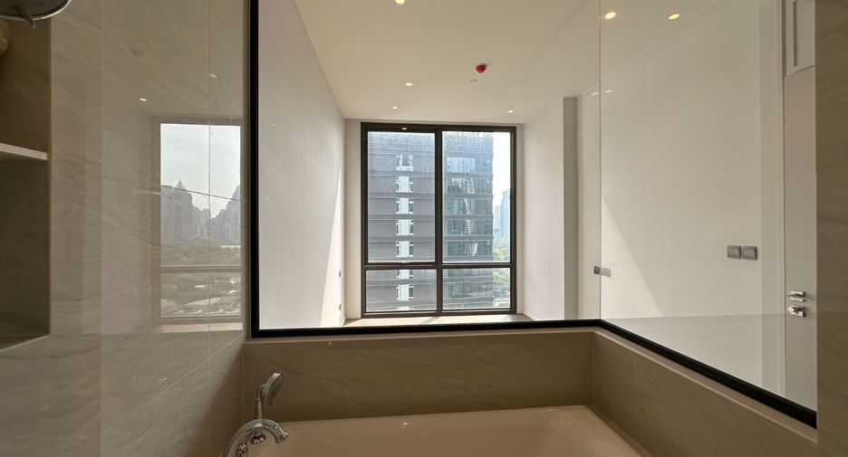 For sale 1 bed condo in Pathum Wan, Bangkok