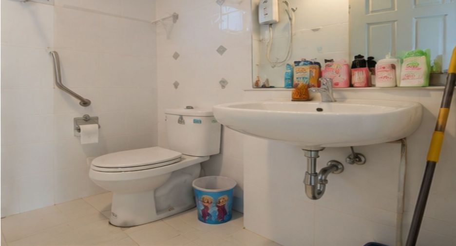À vendre 3 chambres maison à Bang Sao Thong, Samut Prakan