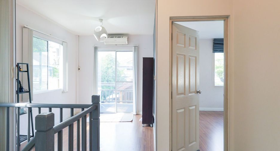 À vendre 3 chambres maison à Bang Sao Thong, Samut Prakan
