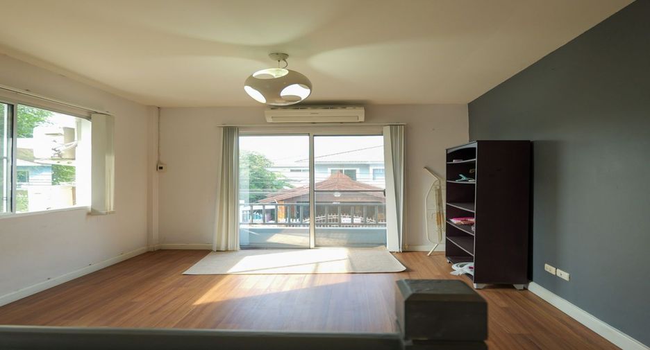 À vendre 3 chambres maison à Bang Sao Thong, Samut Prakan
