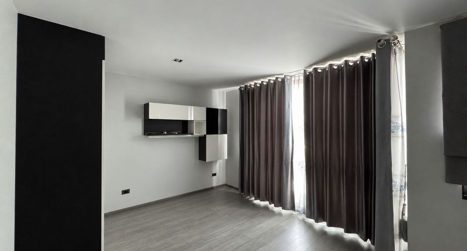 Reihenhaus zum Kauf mit 3 Zimmer in Lat Phrao, Bangkok