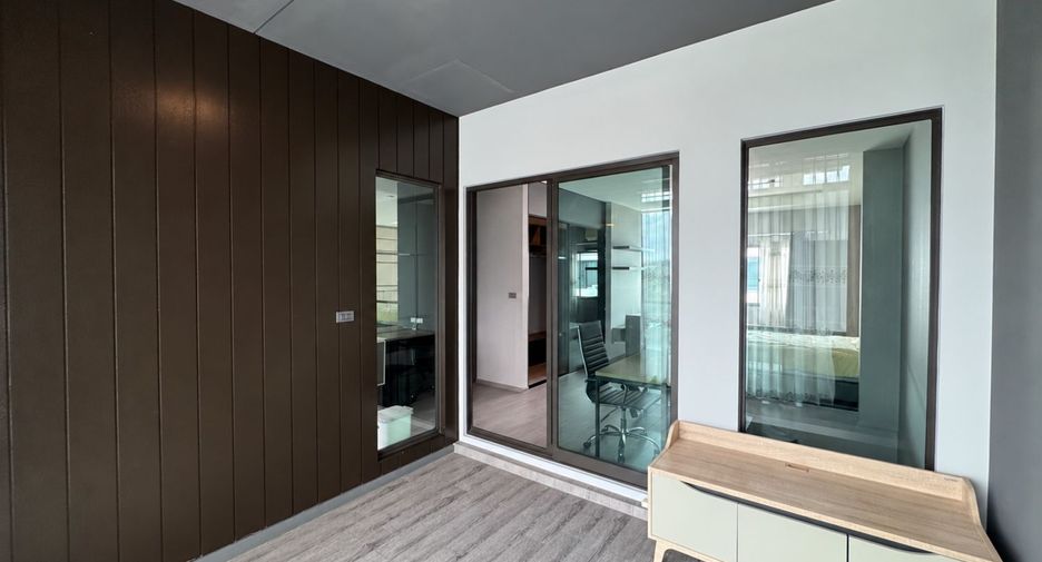 Reihenhaus zum Kauf mit 3 Zimmer in Lat Phrao, Bangkok