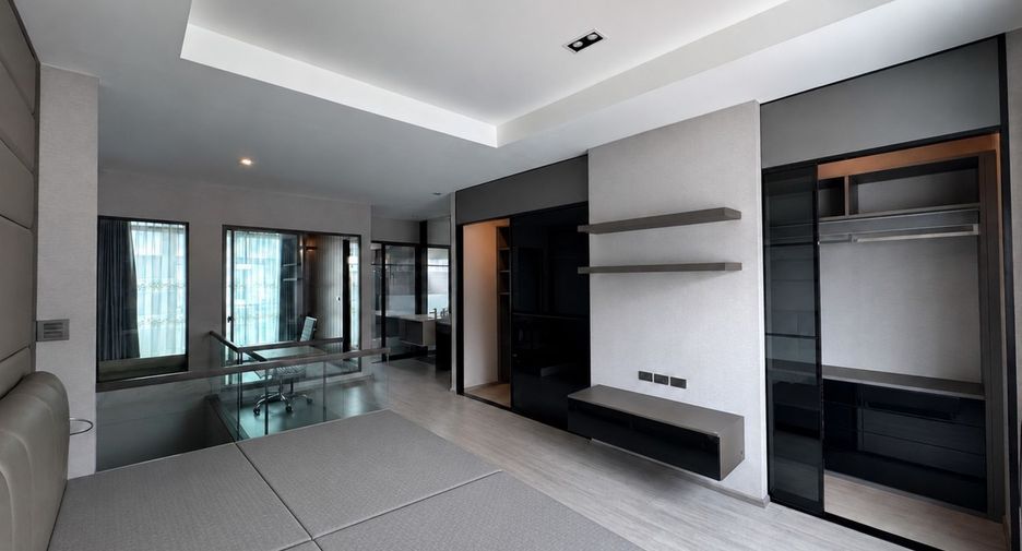 Reihenhaus zum Kauf mit 3 Zimmer in Lat Phrao, Bangkok