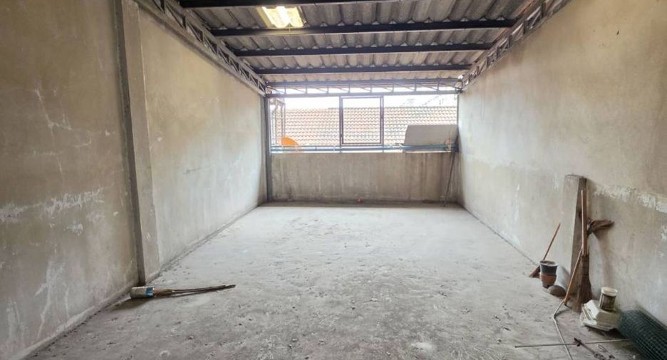 Local comercial en venta de 2 habitaciones en Bueng Kum, Bangkok