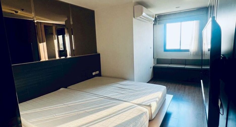 For rent 1 bed condo in Yan Nawa, Bangkok