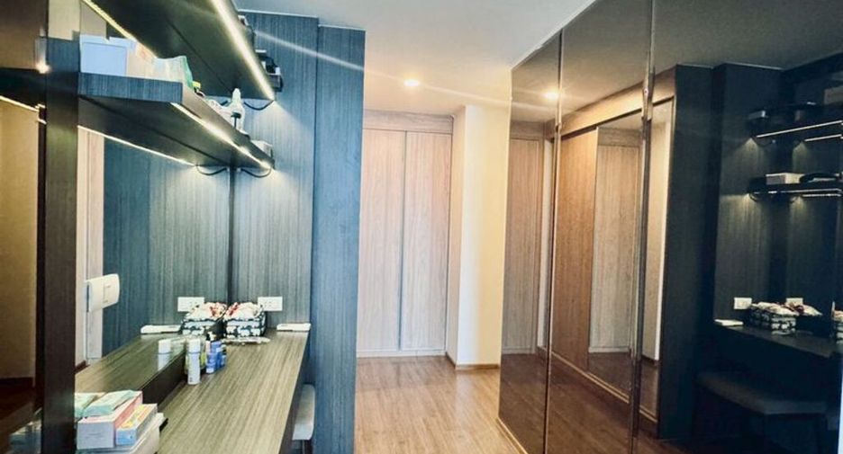 For rent 1 bed condo in Yan Nawa, Bangkok