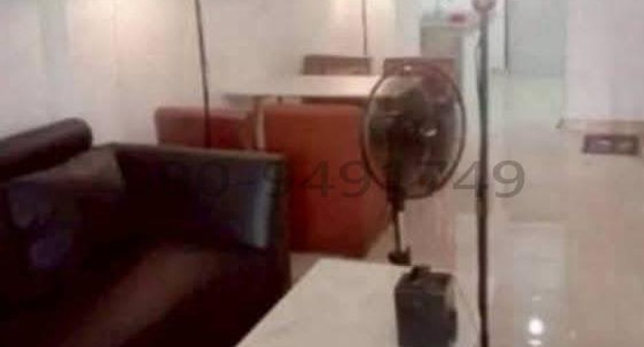 For rent 4 bedrooms townhouse in Bang Kapi, Bangkok