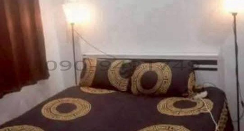 For rent 4 bedrooms townhouse in Bang Kapi, Bangkok