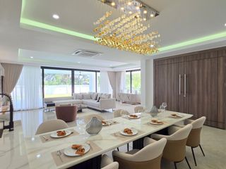 Casa en venta de 5 habitaciones en Bang Lamung, Chonburi