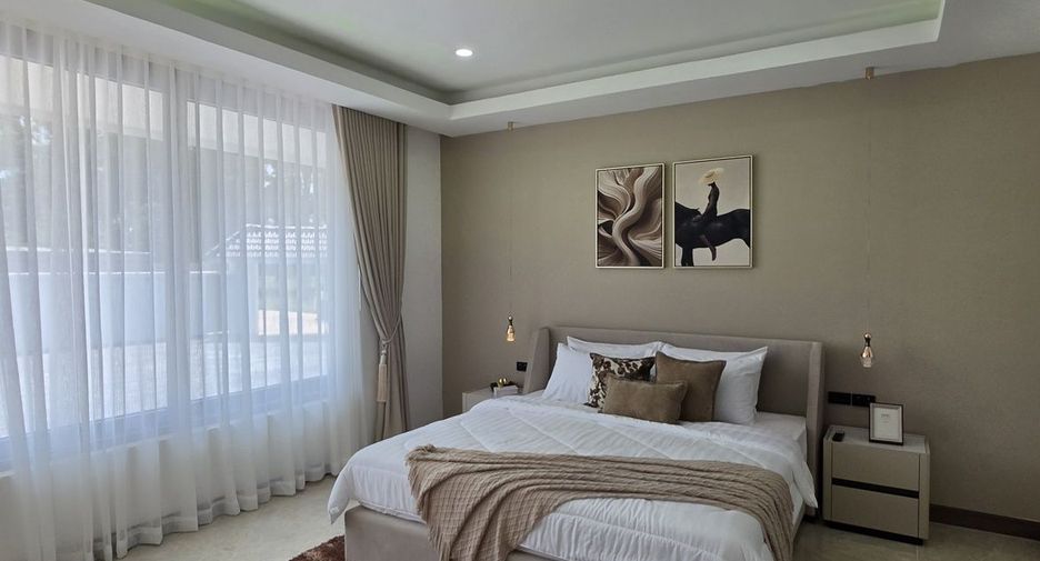 Casa en venta de 5 habitaciones en Bang Lamung, Chonburi