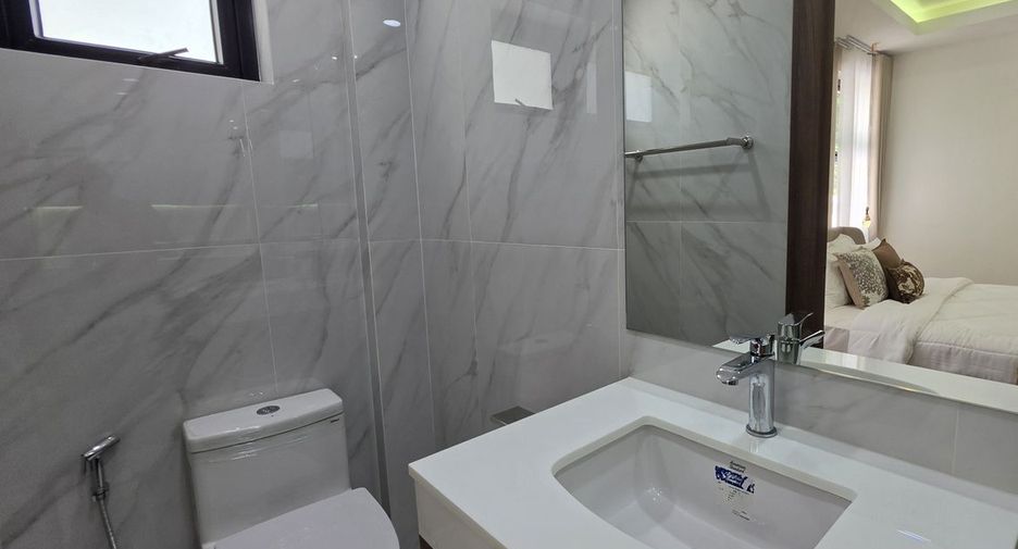 Casa en venta de 5 habitaciones en Bang Lamung, Chonburi