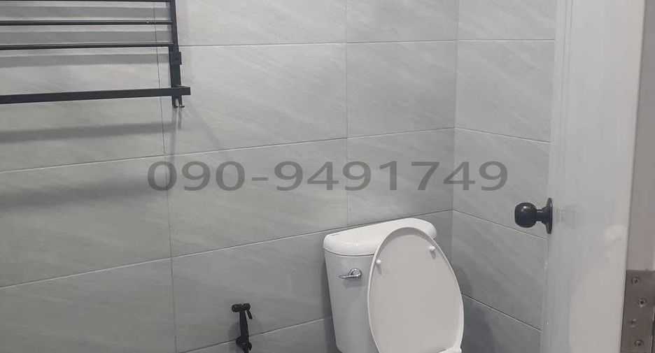 For rent 2 bedrooms townhouse in Lat Phrao, Bangkok
