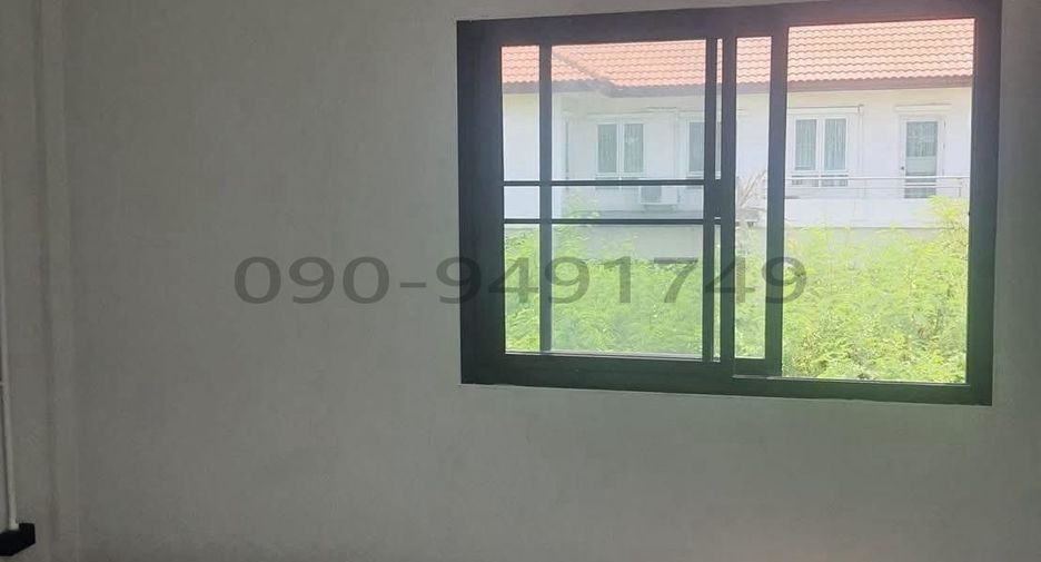 For sale 2 bedrooms townhouse in Lat Phrao, Bangkok