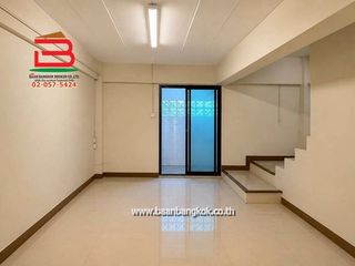 Продажа 4 спальни торговое помещение в Mueang Nonthaburi, Нонтабури