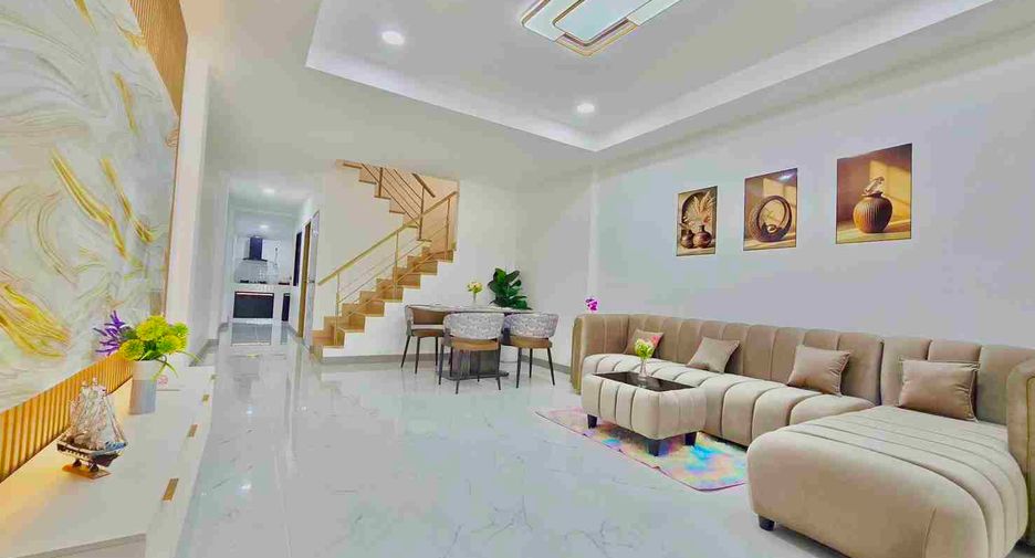 Casa adosada en venta de 6 habitaciones en Wang Thonglang, Bangkok