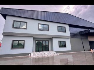 For sale 4 bedrooms warehouse in Mueang Samut Sakhon, Samut Sakhon