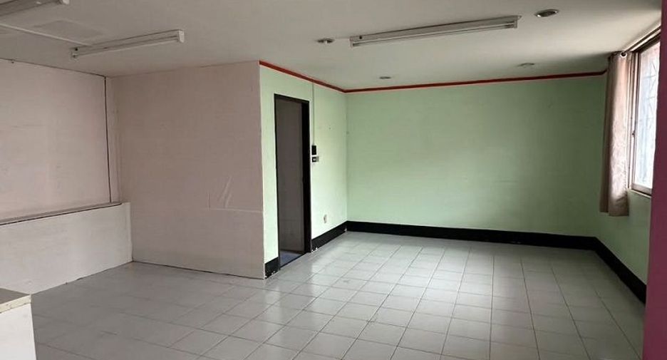出租 4 卧室 仓库 在 Bang Khun Thian, 曼谷