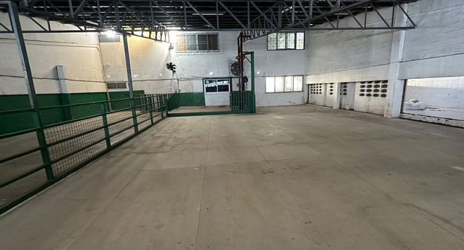 出租 4 卧室 仓库 在 Bang Khun Thian, 曼谷
