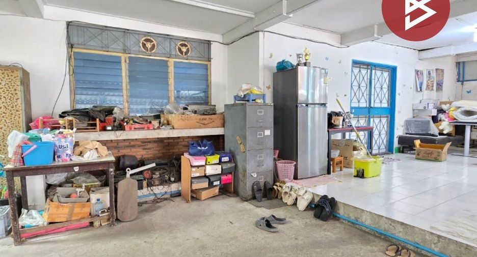 Casa en venta de 3 habitaciones en Khlong Toei, Bangkok