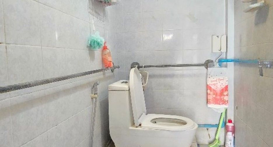 Casa en venta de 3 habitaciones en Khlong Toei, Bangkok