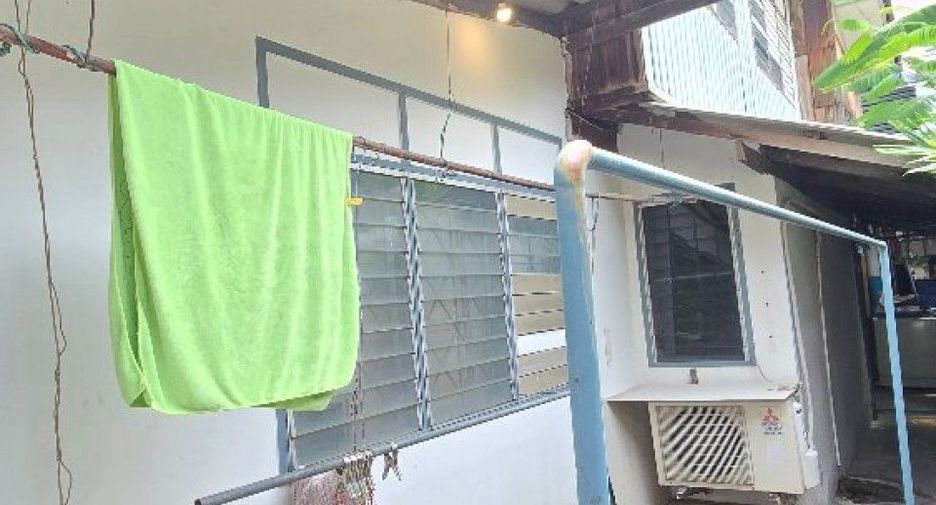 Casa en venta de 3 habitaciones en Khlong Toei, Bangkok