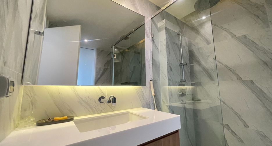 Wohnung zum Kauf mit 2 Zimmer in Khlong Toei, Bangkok
