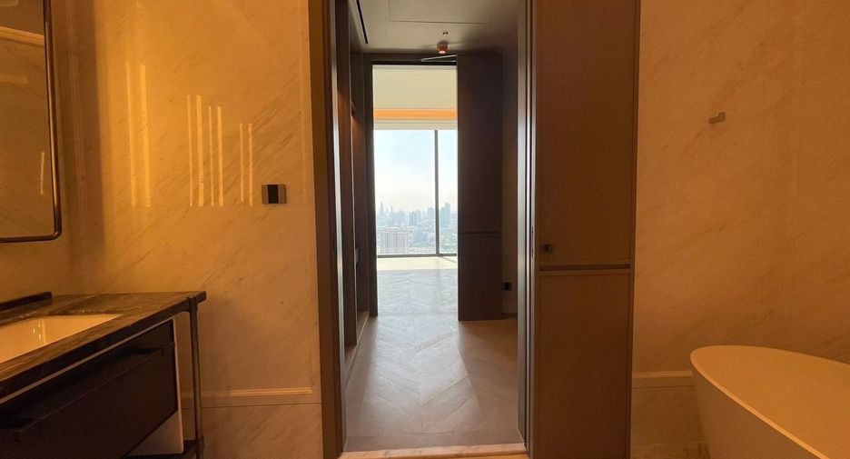 À vendre 2 chambres condo à Sathon, Bangkok