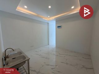 For sale 2 bedrooms townhouse in Mueang Nakhon Pathom, Nakhon Pathom