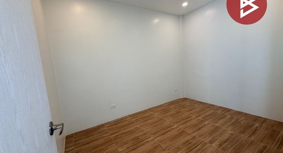 For sale 2 bedrooms townhouse in Mueang Nakhon Pathom, Nakhon Pathom