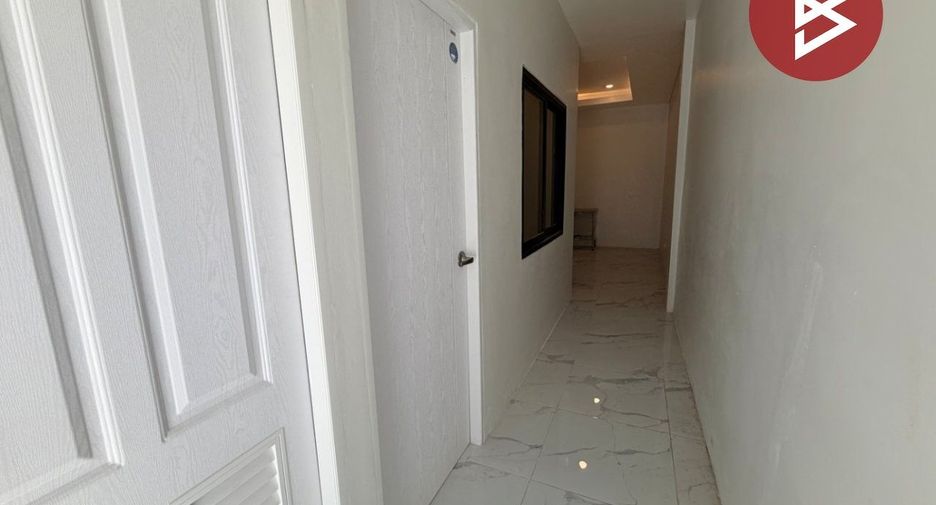 For sale 2 bedrooms townhouse in Mueang Nakhon Pathom, Nakhon Pathom