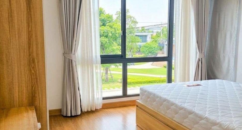 Casa en alquiler y en venta de 4 habitaciones en Bang Phli, Samut Prakan