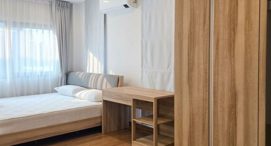 Casa en alquiler y en venta de 4 habitaciones en Bang Phli, Samut Prakan