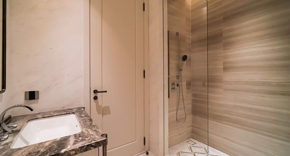 Condo en venta de 2 habitaciones en Sathon, Bangkok